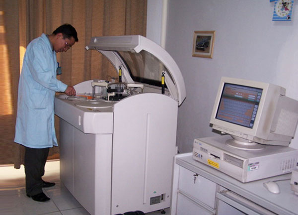 某医院安装我公司的设备 某医院安装我公司的设备