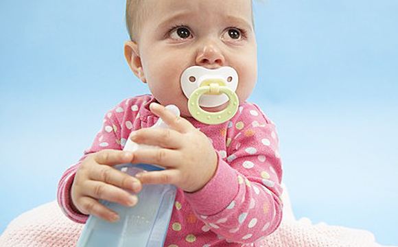山东国康母乳分析仪厂家—6个月该断奶吗？