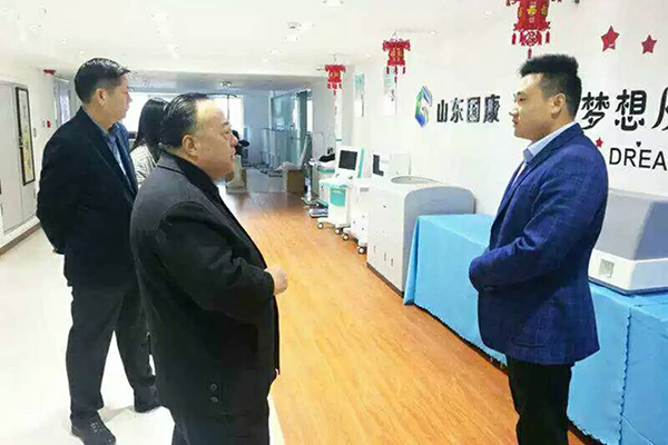 枣庄市薛城区区长张伟来山东国康公司实地考察